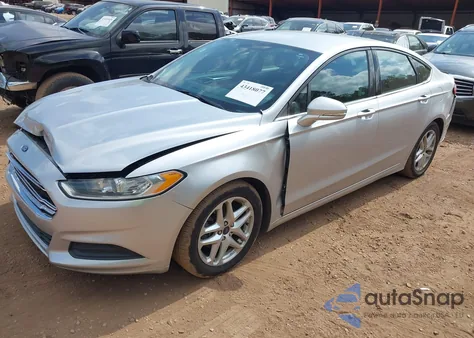2015 Ford Fusion Se z USA, uszkodzony, nr VIN 1FA6P0H78F5121500